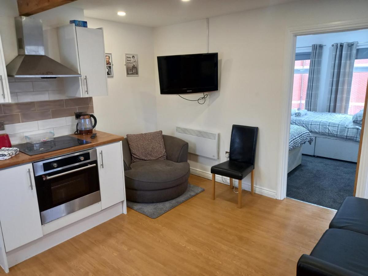 Apartment With Roof Terrace Close To City Centre Cardiff Esterno foto