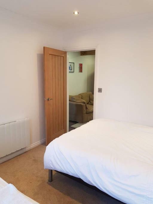 Apartment With Roof Terrace Close To City Centre Cardiff Esterno foto